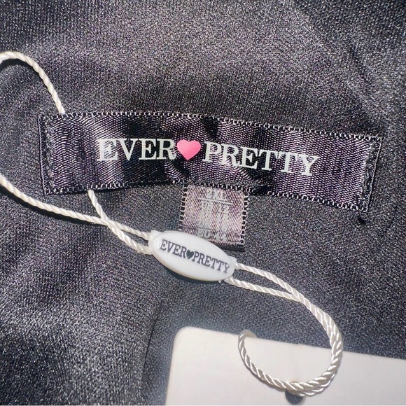 Black Ruffled Tiered Gown with V-Neck and Bishop Sleeves - Picture 10 of 10